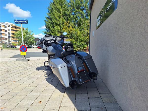 2018 Harley-Davidson Road Glide FLTR