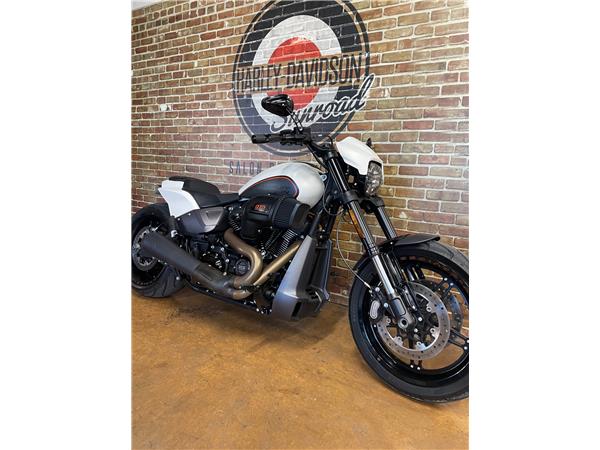 2019 HARLEY-DAVIDSON FXDR