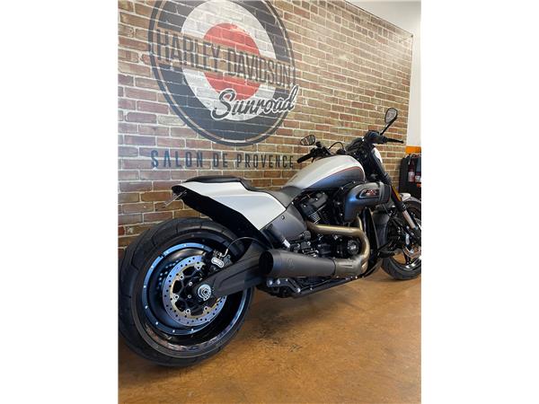 2019 HARLEY-DAVIDSON FXDR