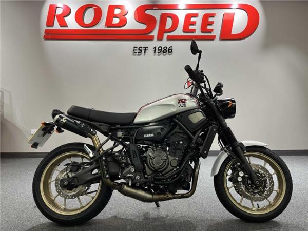 2021 Yamaha XSR 700 Xtribute Silver