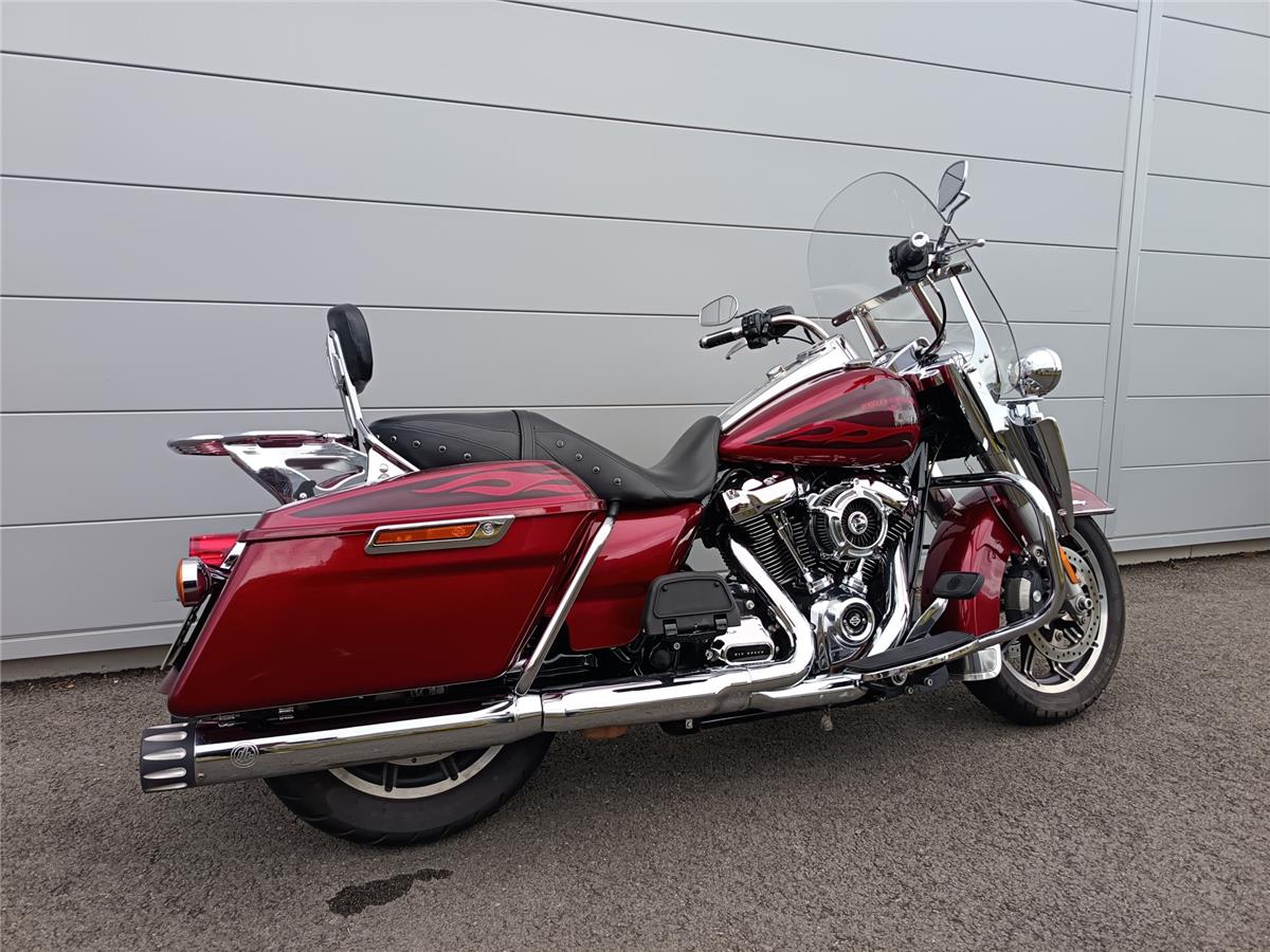2017 HARLEY-DAVIDSON ROAD KING