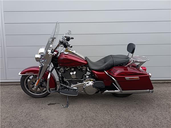 2017 HARLEY-DAVIDSON ROAD KING