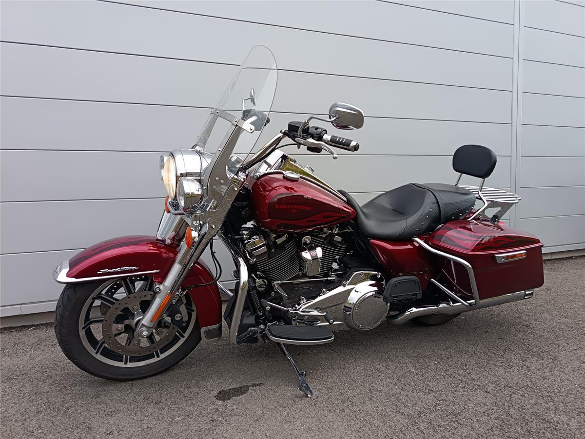 2017 HARLEY-DAVIDSON ROAD KING