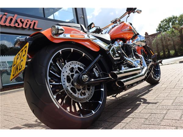 2024 HARLEY-DAVIDSON BREAKOUT 117 