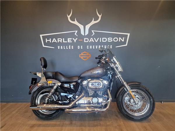 2016 HARLEY-DAVIDSON CUSTOM