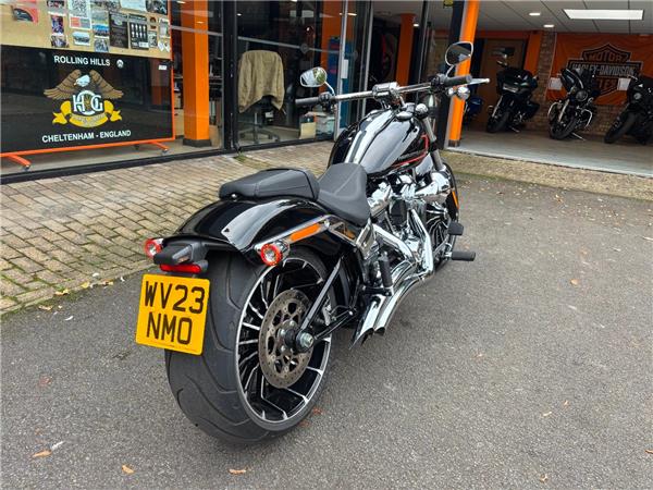 2023 HARLEY-DAVIDSON BREAKOUT 117 