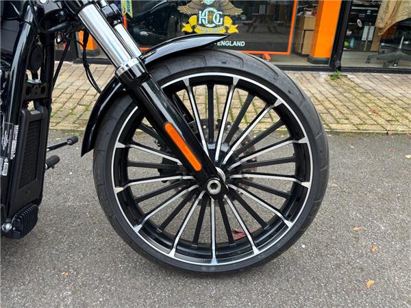 2023 HARLEY-DAVIDSON BREAKOUT 117 