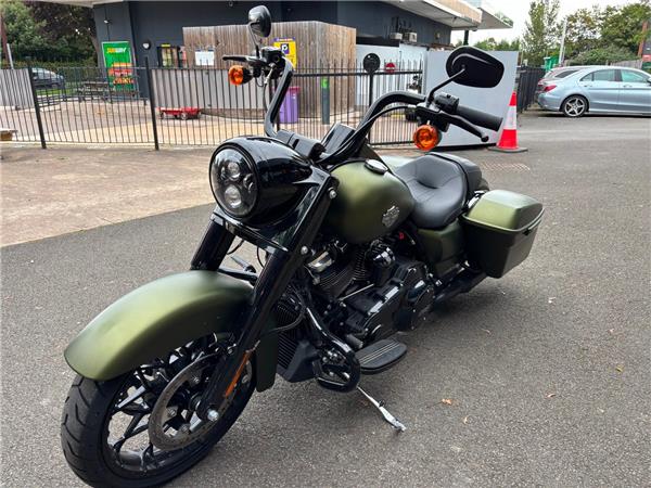 2022 HARLEY-DAVIDSON TOURING FLHRXS ROAD KING SPECIAL