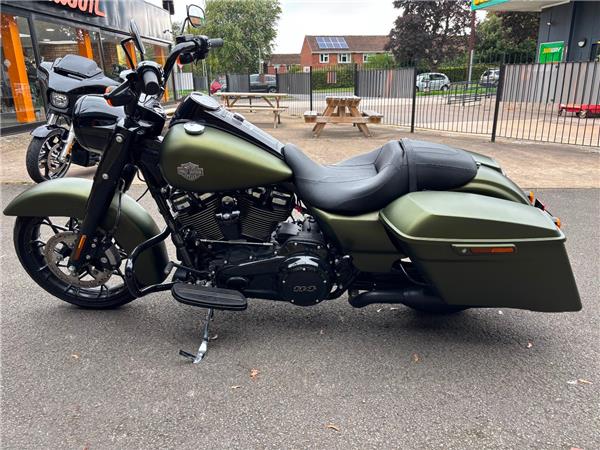 2022 HARLEY-DAVIDSON TOURING FLHRXS ROAD KING SPECIAL