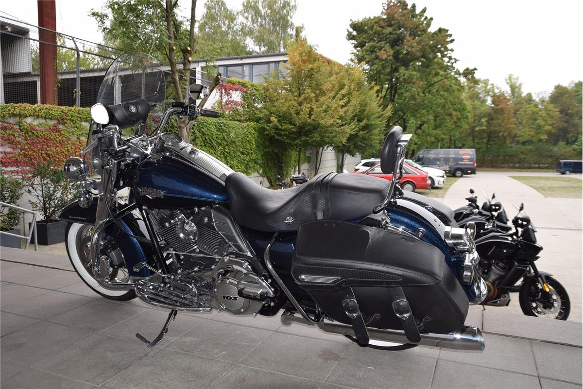 FLHRC Road King Classic