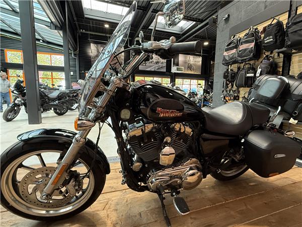 2017 HARLEY-DAVIDSON SUPERLOW