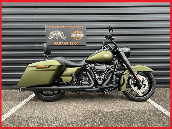 2022 HARLEY-DAVIDSON ROAD KING