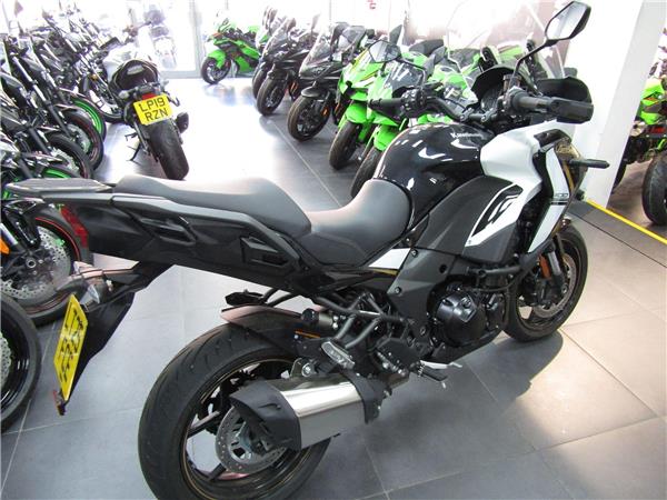 2025 Kawasaki Versys 1100