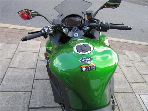2025 Kawasaki Ninja 1100SX