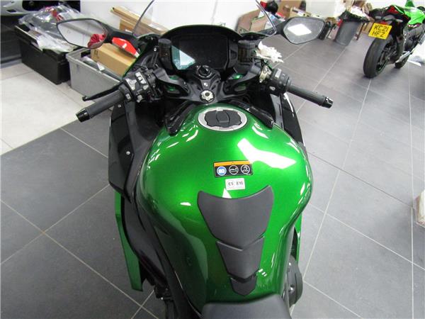 2023 Kawasaki Ninja H2 SX