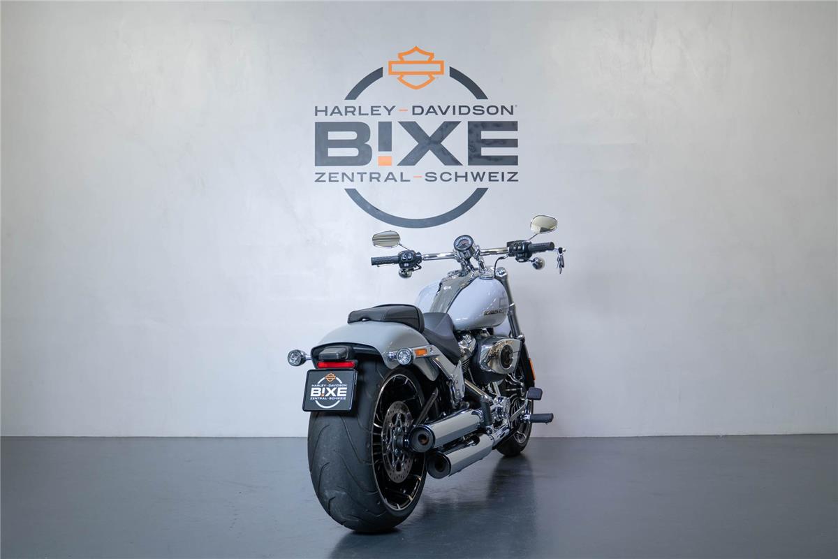 2025 harley-davidson FXBR Breakout 117