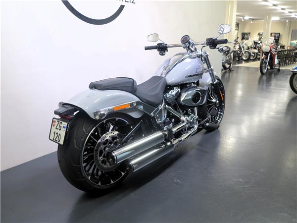 2025 harley-davidson FXBR Breakout 117