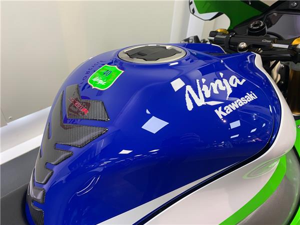 2024 Kawasaki NINJA ZX-10R 40TH ANNIVERSARY EDITION