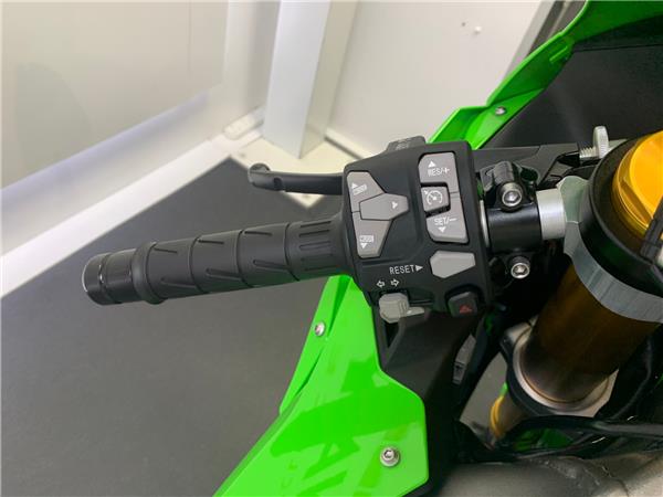 2024 Kawasaki NINJA ZX-10R 40TH ANNIVERSARY EDITION