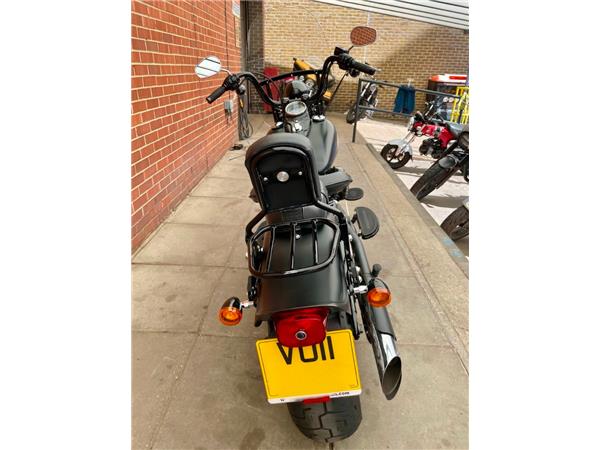 2011 HARLEY-DAVIDSON SOFTAIL FLSTSB CROSS BONES