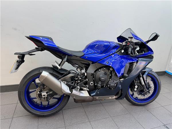 2025 YAMAHA YZF-R1