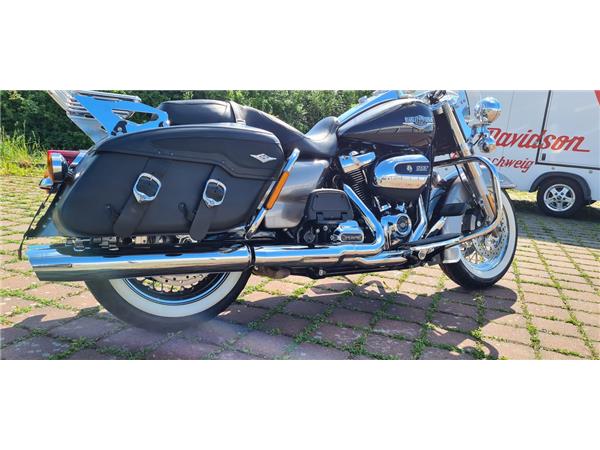 FLHRC Road King Classic 