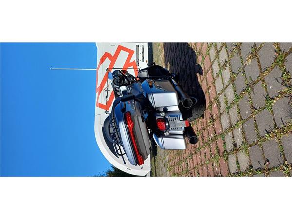 FLHTKSE CVO ULTRA LIMITED 