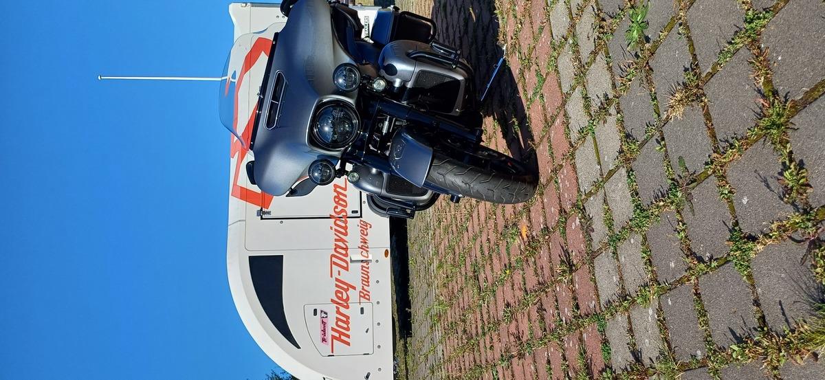 FLHTKSE CVO ULTRA LIMITED 