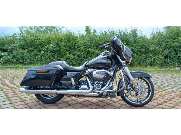 FLHXS STREET GLIDE SPECIAL 