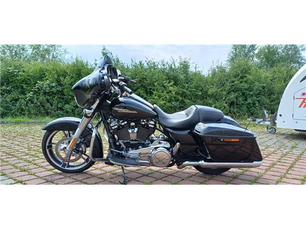 FLHXS STREET GLIDE SPECIAL 