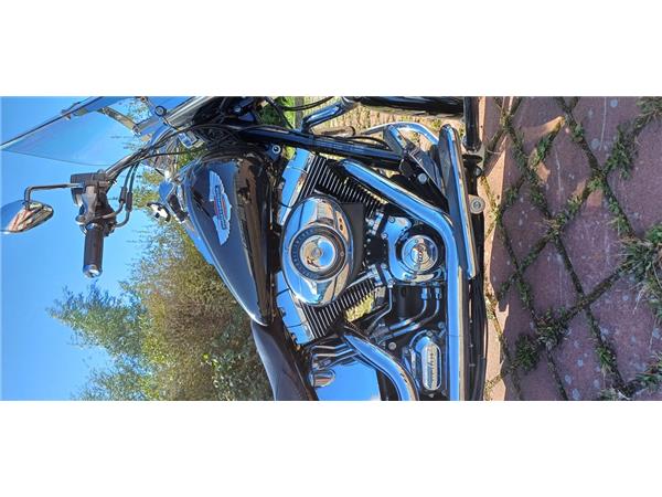 FLSTN103 SOFTAIL DELUXE 