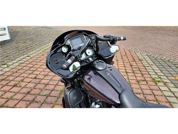 FLTRXS Road Glide Special 