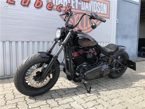 FXST Softail Standard Black 