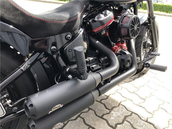 FXST Softail Standard Black 