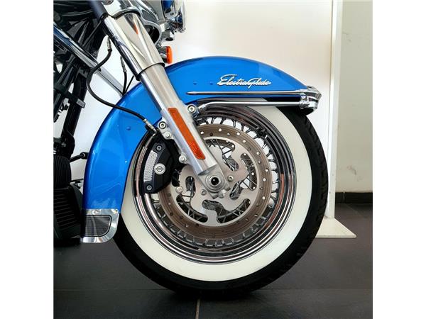 HARLEY-DAVIDSON ELECTRA GLIDE REVIVAL