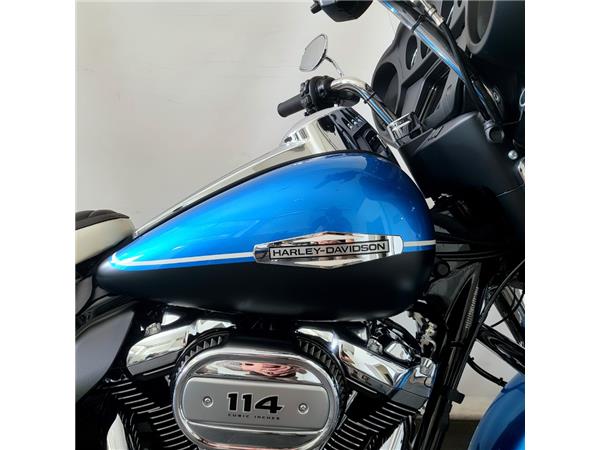 HARLEY-DAVIDSON ELECTRA GLIDE REVIVAL