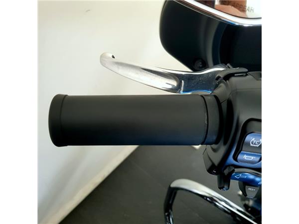 HARLEY-DAVIDSON ELECTRA GLIDE REVIVAL