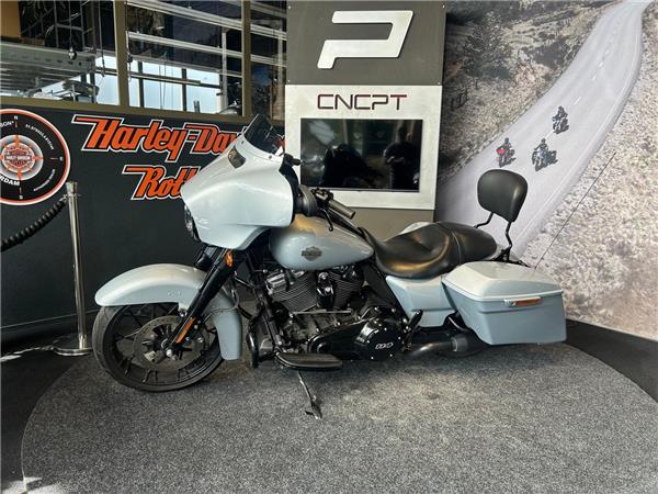 New Harley-Davidson FLHXS STREET GLIDE SPECIAL Solid Colour Blacked Out