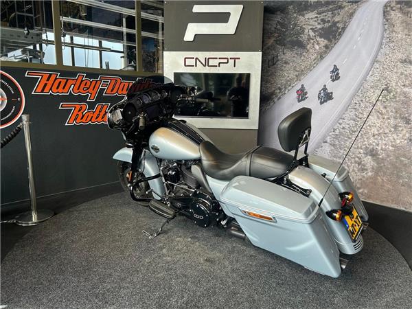 New Harley-Davidson FLHXS STREET GLIDE SPECIAL Solid Colour Blacked Out