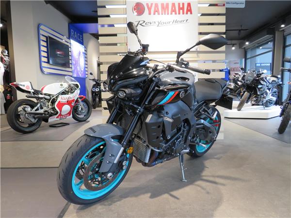 YAMAHA MT-10