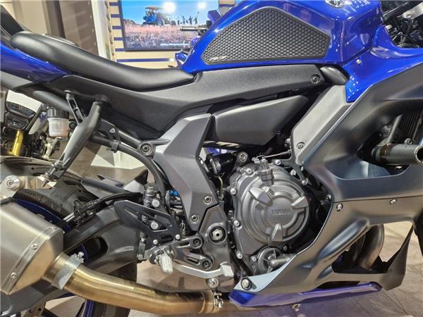 2023 YAMAHA YZF-R7