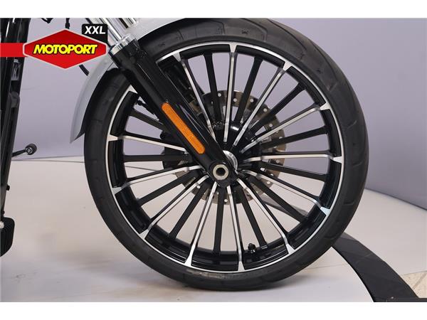 New Harley-Davidson BREAKOUT