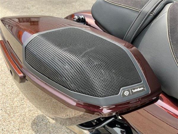 2025 Harley-Davidson CVO Street Glide FLHXSE
