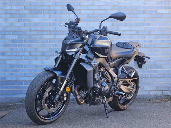 2025 Yamaha MT-09 Y-AMT (MTN890-S) Black