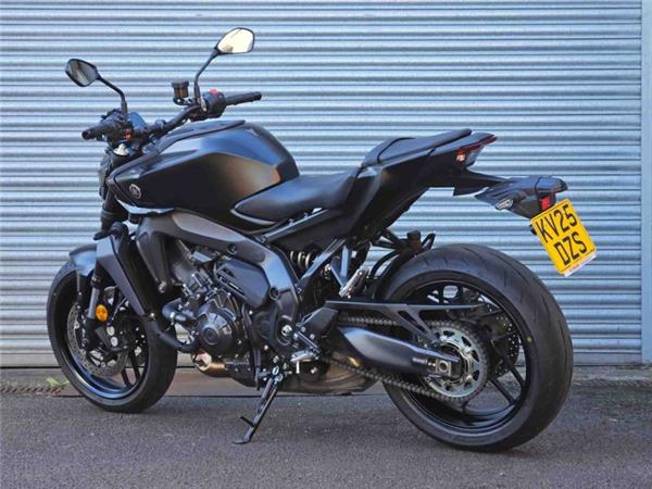 2025 Yamaha MT-09 Y-AMT (MTN890-S) Black