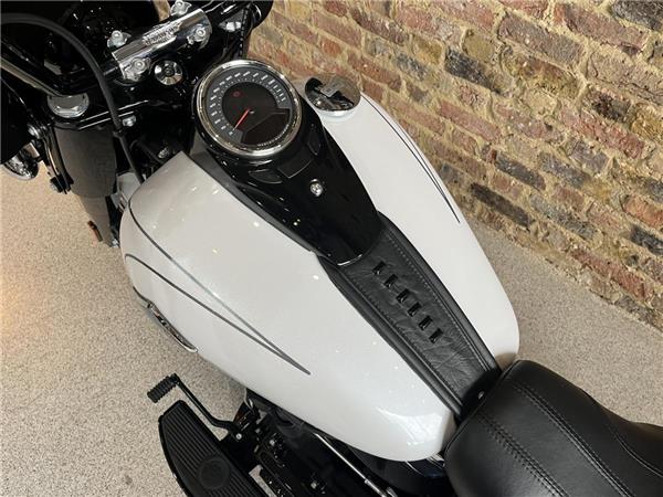 2025 Harley-Davidson Softail