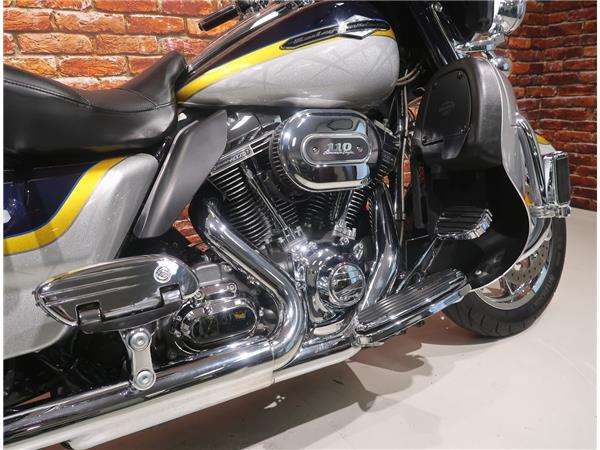 2012 Harley-Davidson FLHTCUSE CVO 1790