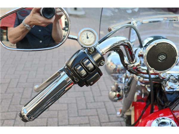 2011 HARLEY-DAVIDSON SOFTAIL FLSTC HERITAGE SOFTAIL CLASSIC