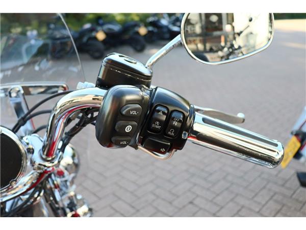 2011 HARLEY-DAVIDSON SOFTAIL FLSTC HERITAGE SOFTAIL CLASSIC