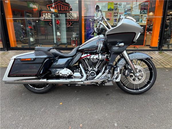 2019 HARLEY-DAVIDSON CVO FLTRXSE ROAD GLIDE